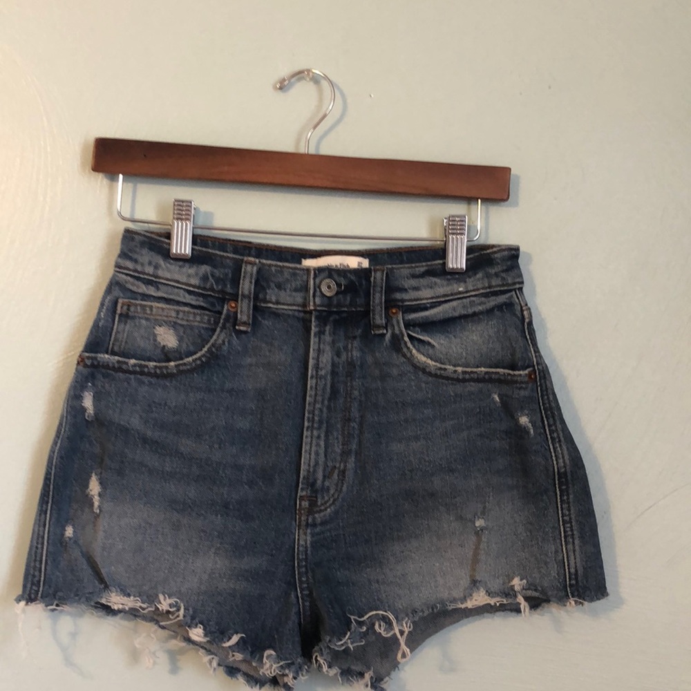 Abercrombie and Fitch The Mom Short Ultra High Rise
